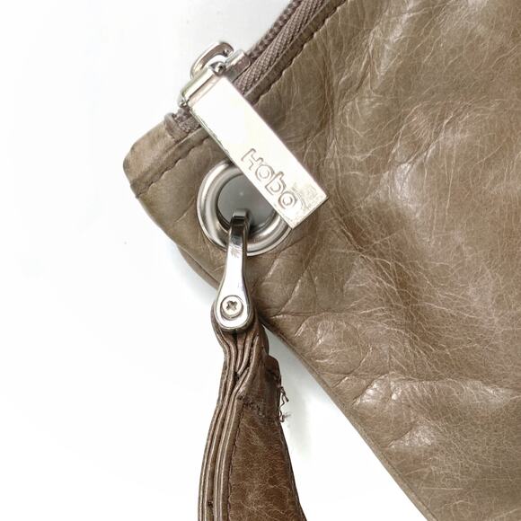 HOBO International Vida Wristlet Clutch Taupe Glazed Leather Silver Wallet Purse - Picture 8 of 15